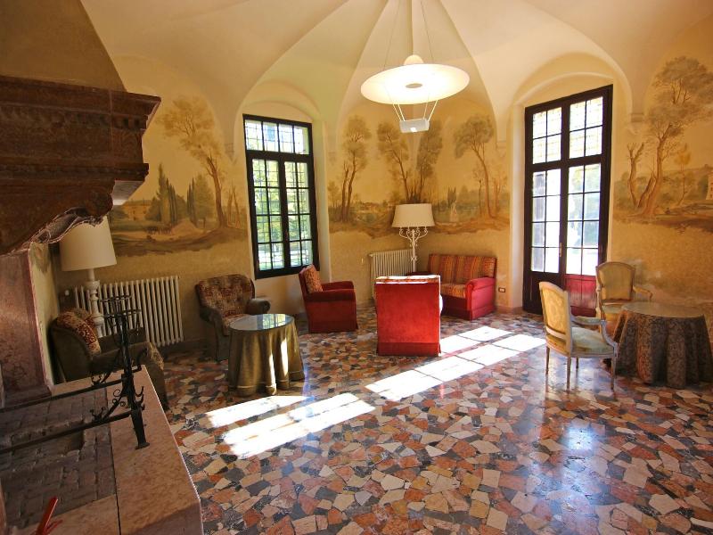 Villa Giona image