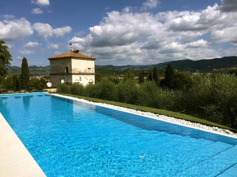 Villa Giona image