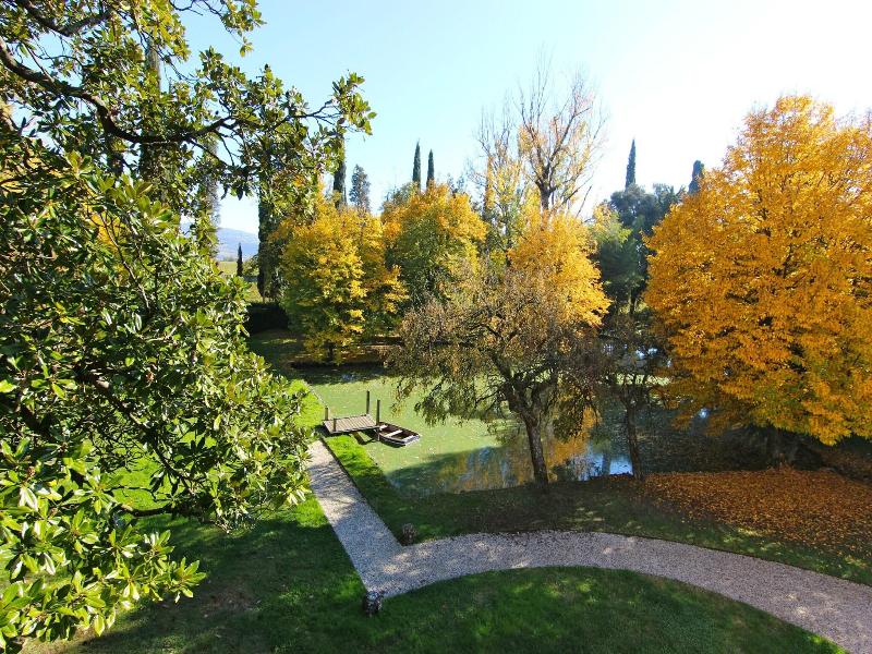 Villa Giona image