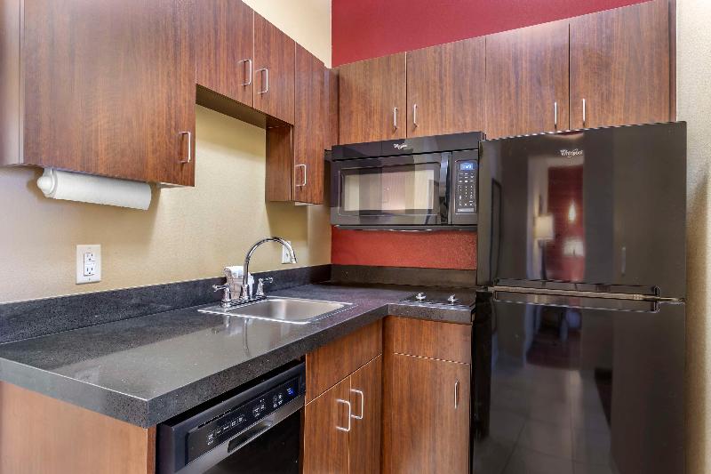 BEST WESTERN Plus Chandler Hotel & Suites image
