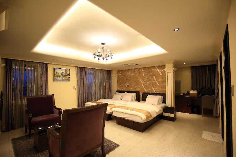 Tongyeong Gallery Tourist Hotel