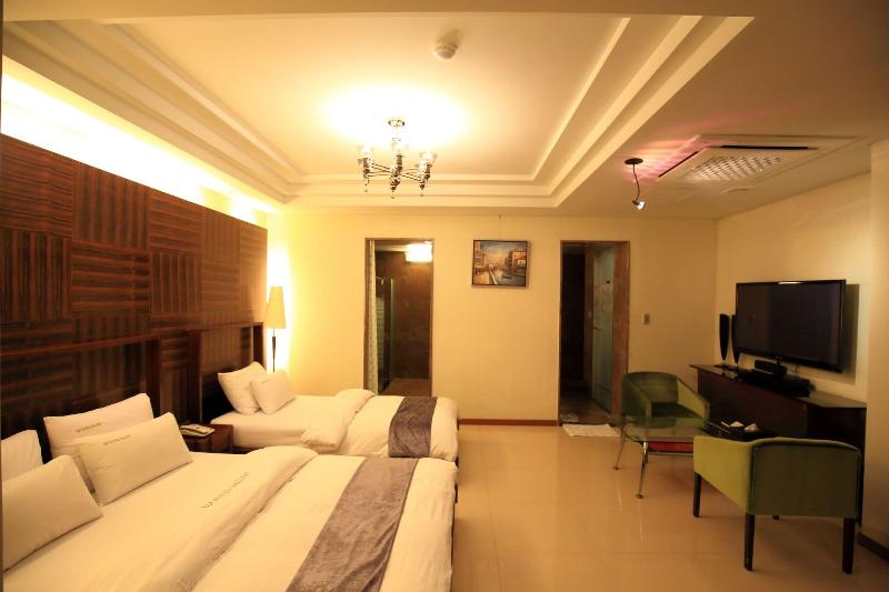 Tongyeong Gallery Tourist Hotel image