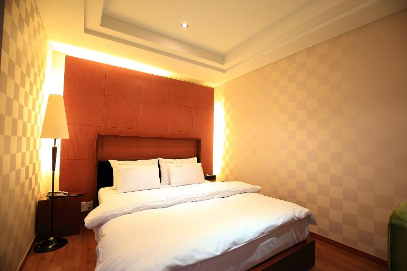 Tongyeong Gallery Tourist Hotel image