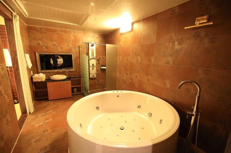 Tongyeong Gallery Tourist Hotel image