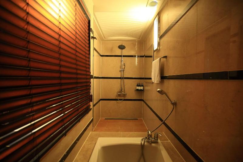 Tongyeong Gallery Tourist Hotel image