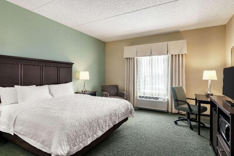 Hampton Inn & Suites Mount Joy/Lancaster West image