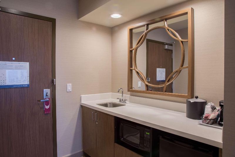 Hampton Inn & Suites By Hilton Murrieta Temecula image