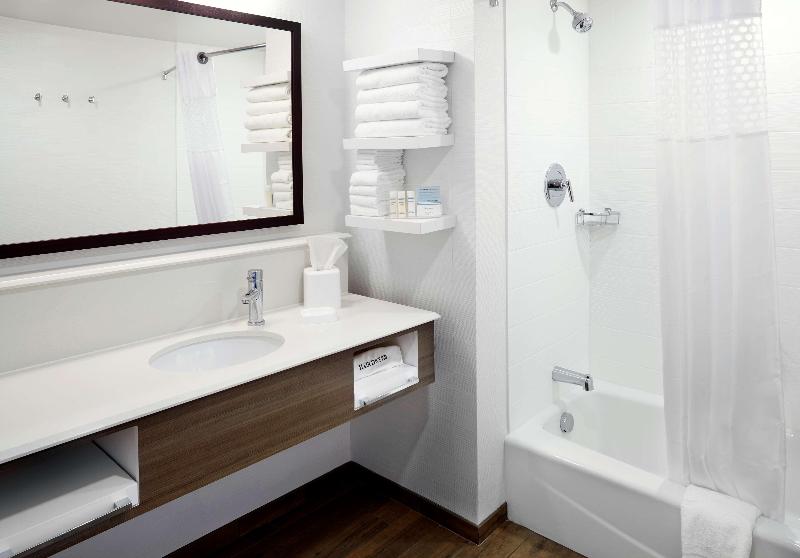 HamptonInn Pittsburgh Airport South Settlers Ridge image