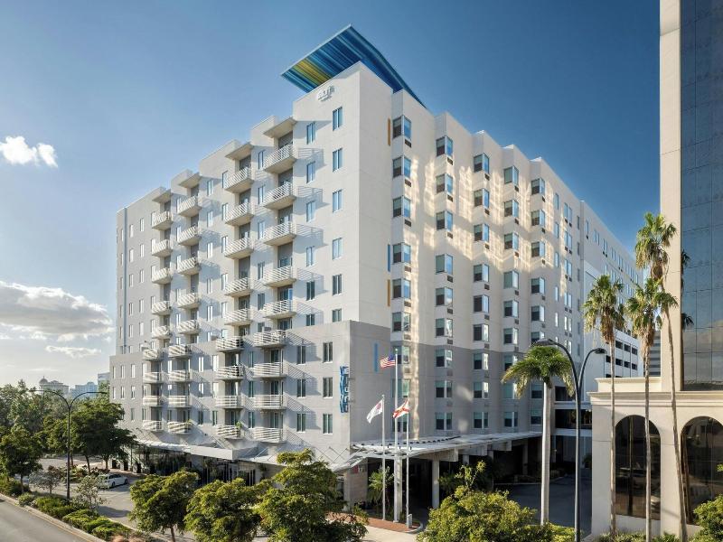Aloft Sarasota image