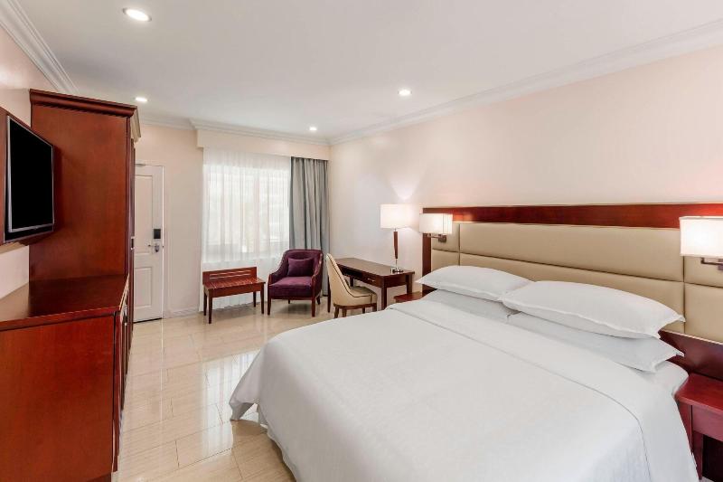 Sheraton Samoa Aggie Grey'S Hotel & Bungalows image