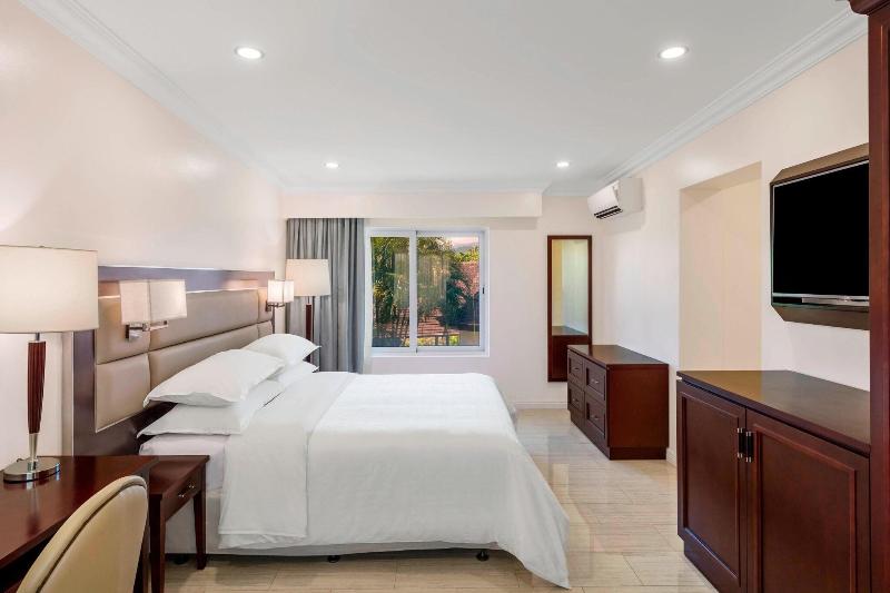 Sheraton Samoa Aggie Grey'S Hotel & Bungalows image