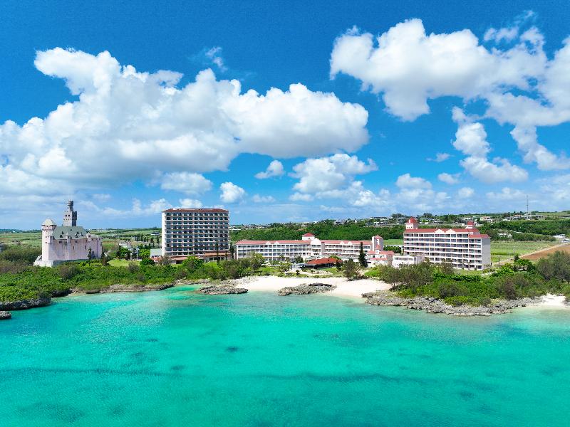 Hotel Breeze Bay Marina image