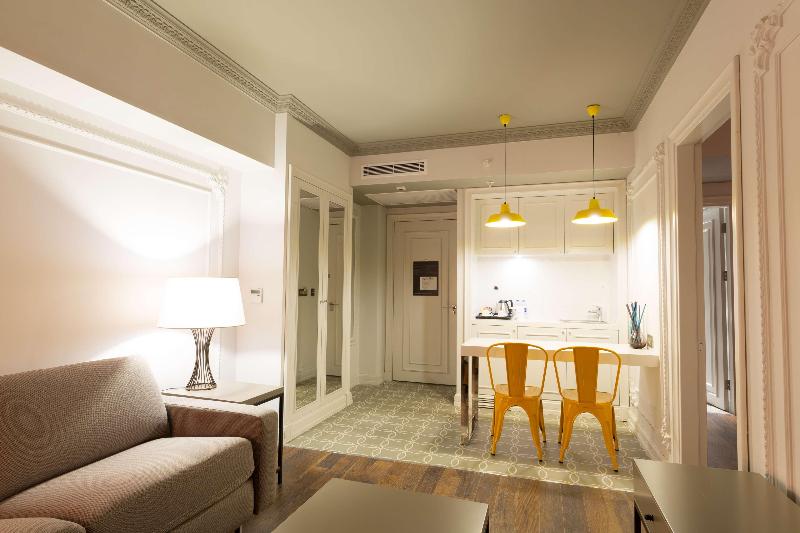 Doubletree By Hilton Izmir Airport image