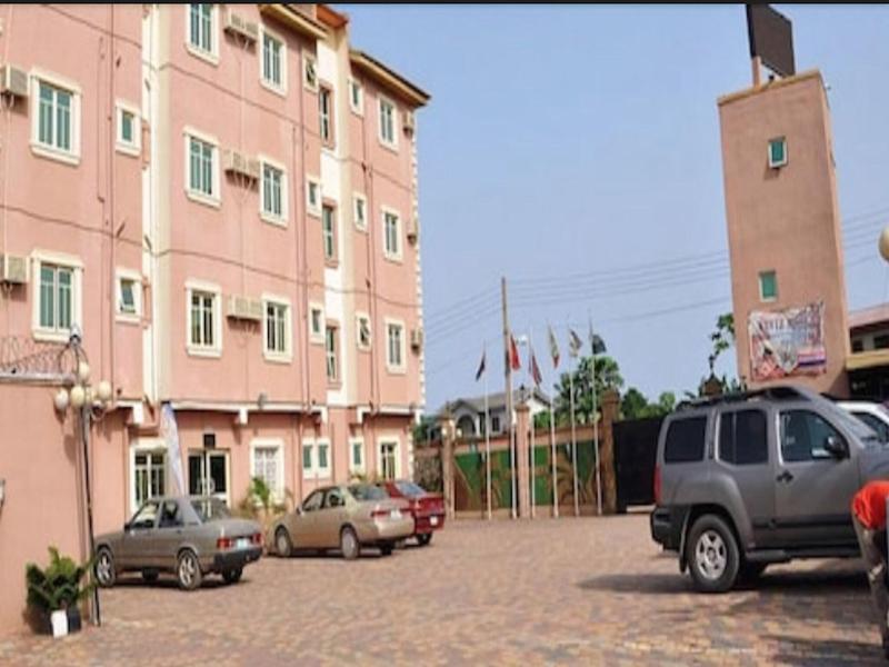 Keviz Hotel image