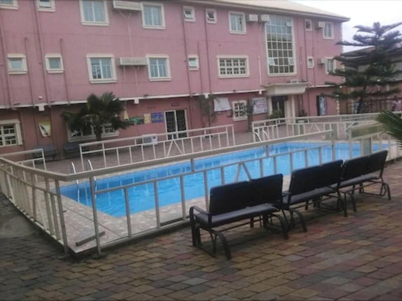 Keviz Hotel image