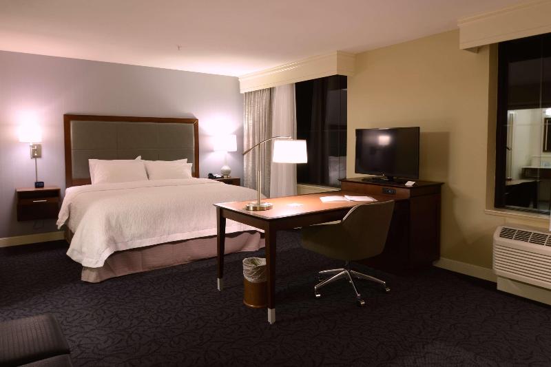 Hampton Inn & Suites Cazenovia image