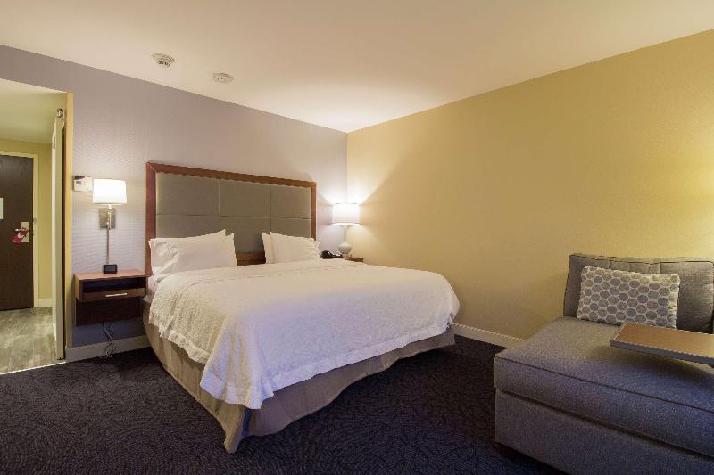 Hampton Inn & Suites Cazenovia image