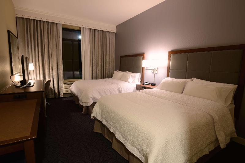 Hampton Inn & Suites Cazenovia image
