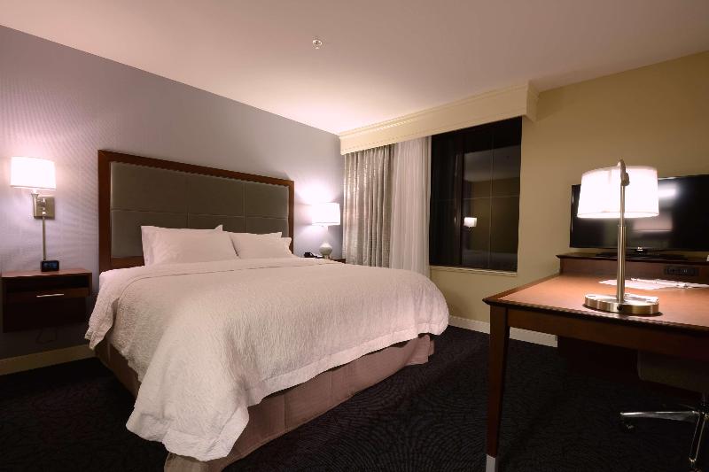 Hampton Inn & Suites Cazenovia image