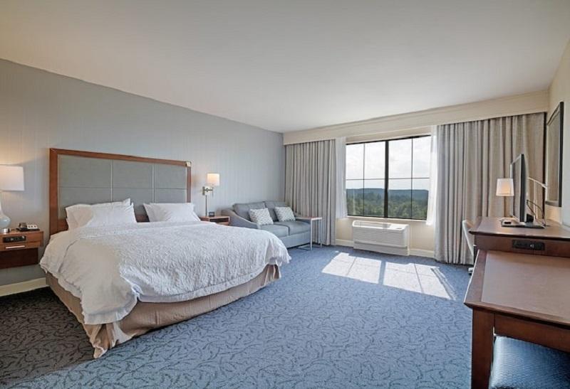 Hampton Inn & Suites Cazenovia image