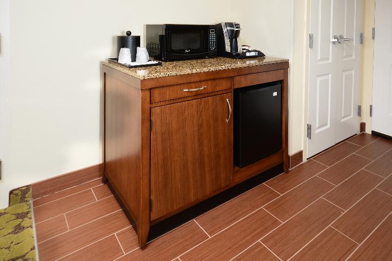 Hilton Garden Inn Greensboro Airport, NC image