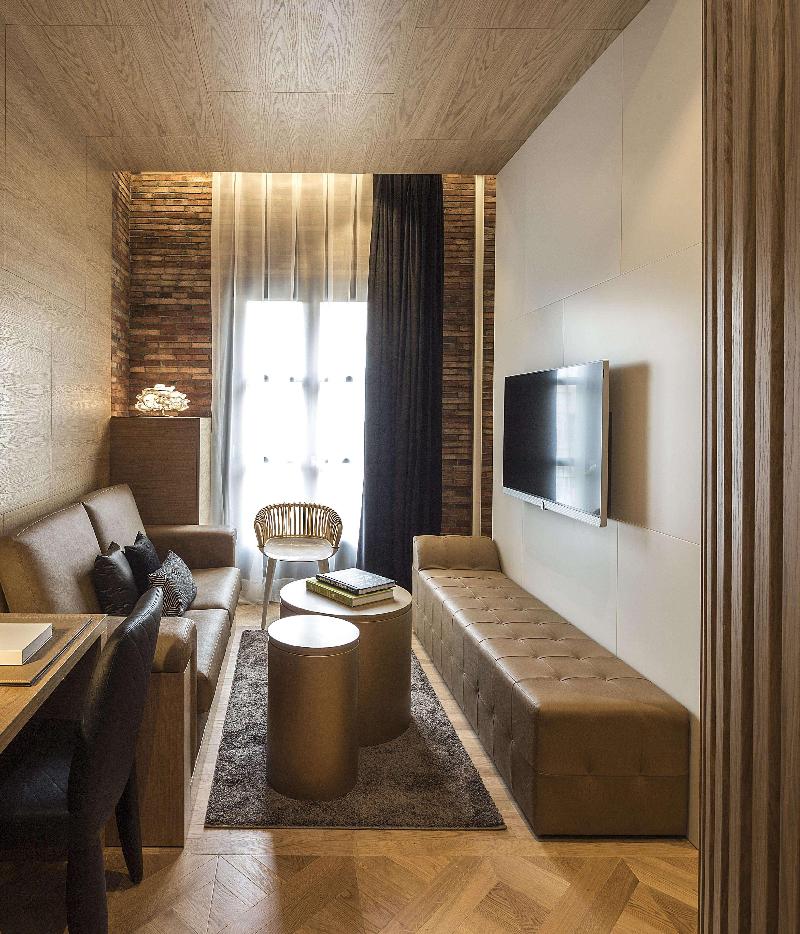 Monument Hotel image