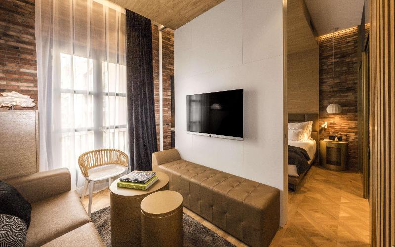 Monument Hotel image