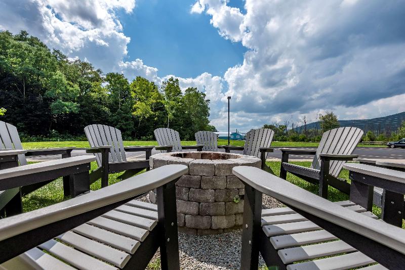 Best Western Plus The Hammondsport Hotel image