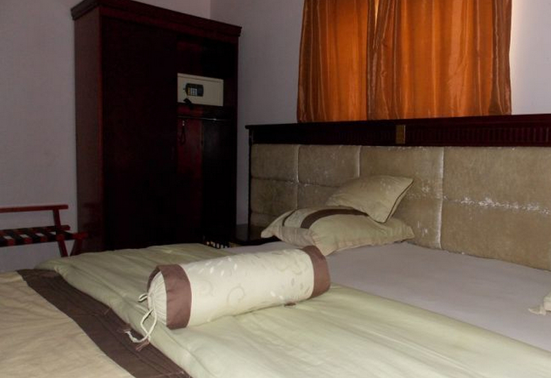 GADE PLACE HOTEL 5