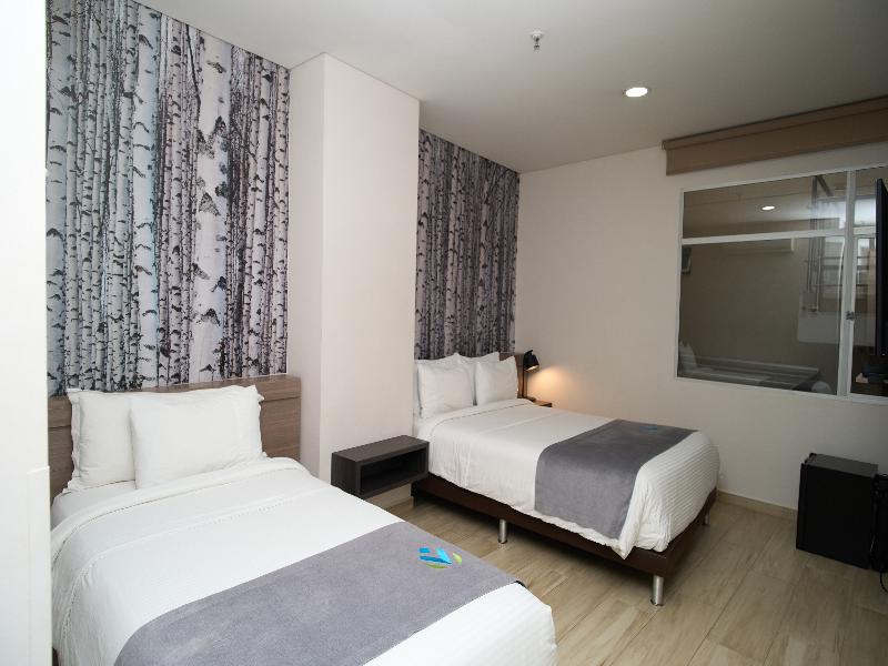 Hotel Vivre image