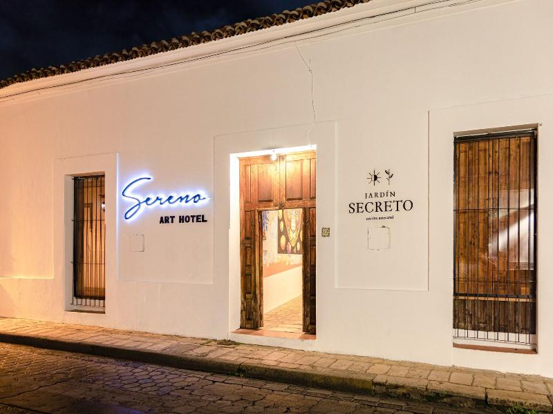 Sereno Art Hotel image