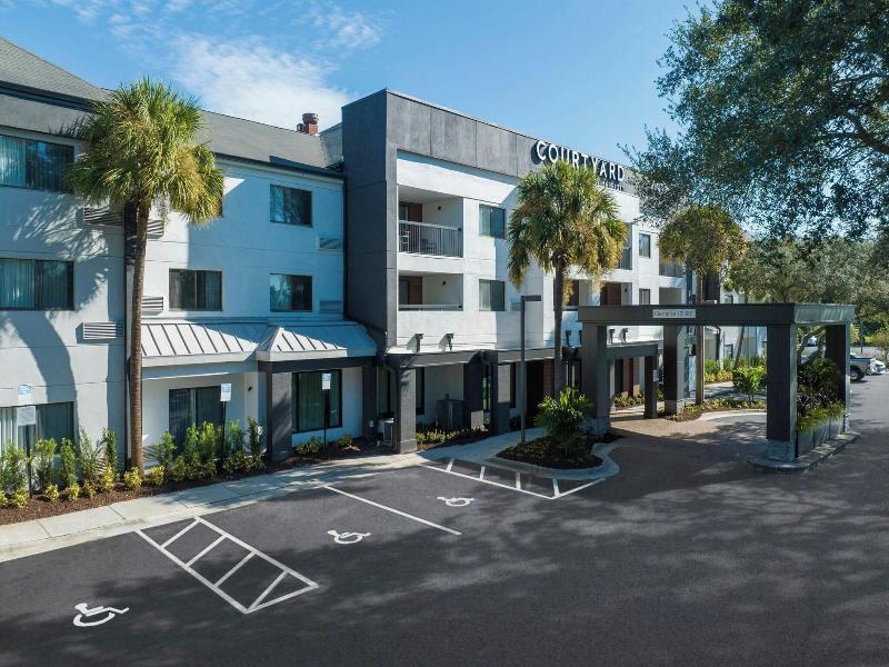 Courtyard Tampa North/I-75 Fletcher image