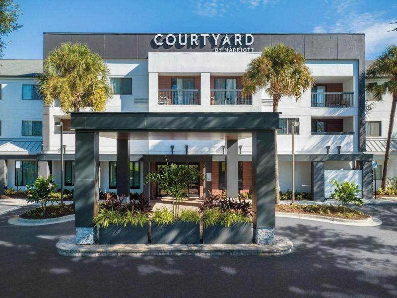 Courtyard Tampa North/I-75 Fletcher image