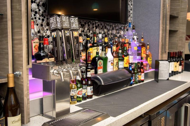 Residence Inn Cleveland Avon, Emerald Event Center image