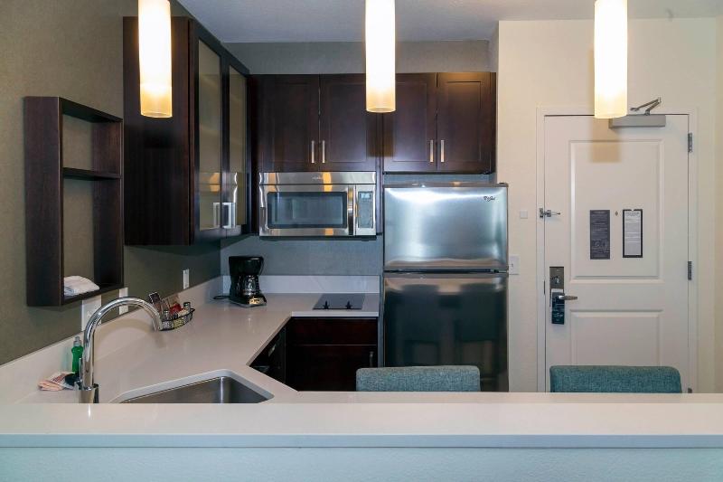 Residence Inn Cleveland Avon, Emerald Event Center image