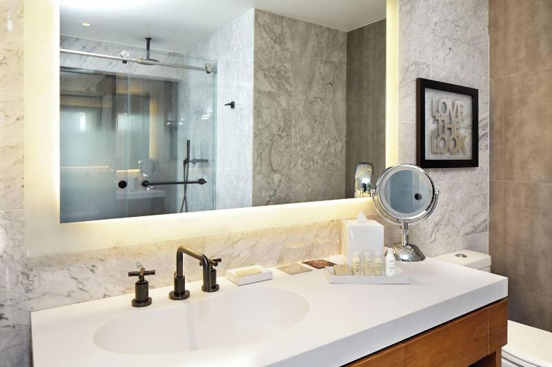 Renaissance New York Midtown Hotel image