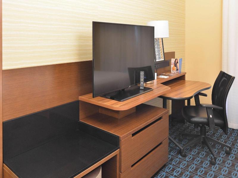 Fairfield Inn & Suites Eau Claire Chippewa Falls image
