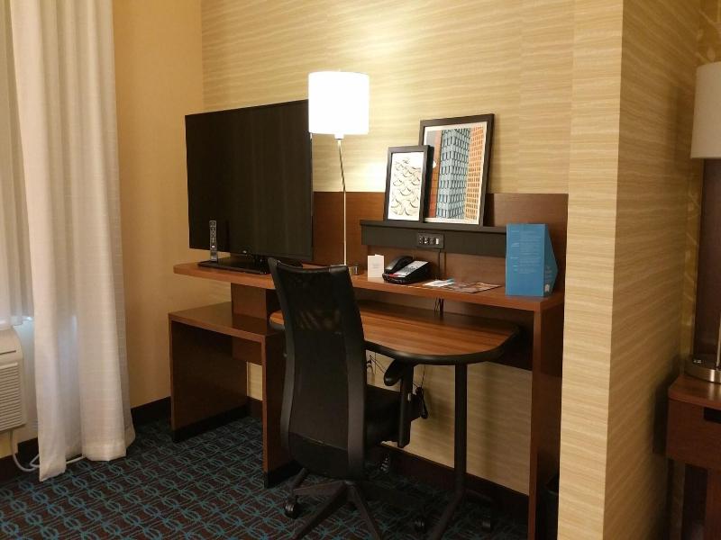 Fairfield Inn & Suites Eau Claire Chippewa Falls image