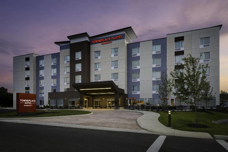 TownePlace Suites Pittsburgh Harmarville image