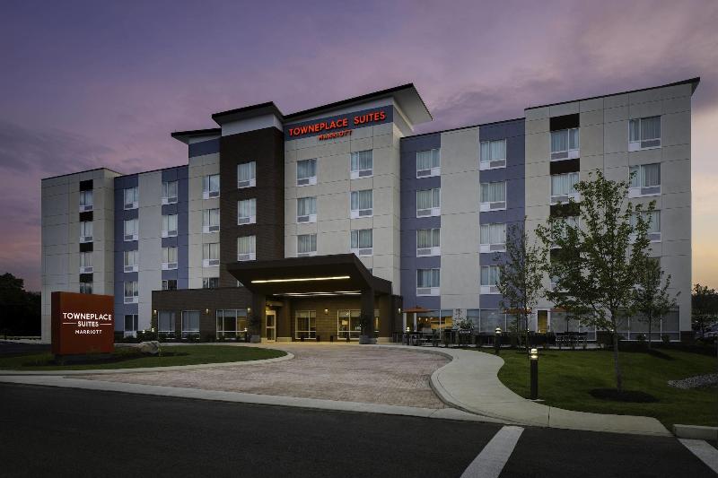TownePlace Suites Pittsburgh Harmarville image