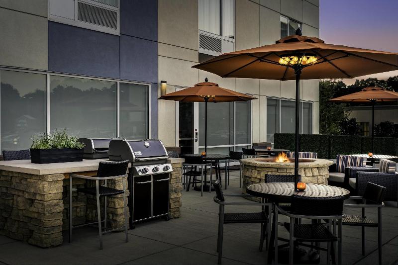 TownePlace Suites Pittsburgh Harmarville image