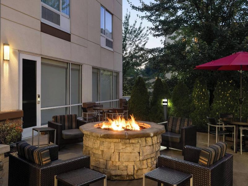 TownePlace Suites Pittsburgh Harmarville image