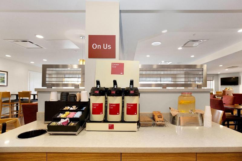 TownePlace Suites Pittsburgh Harmarville image