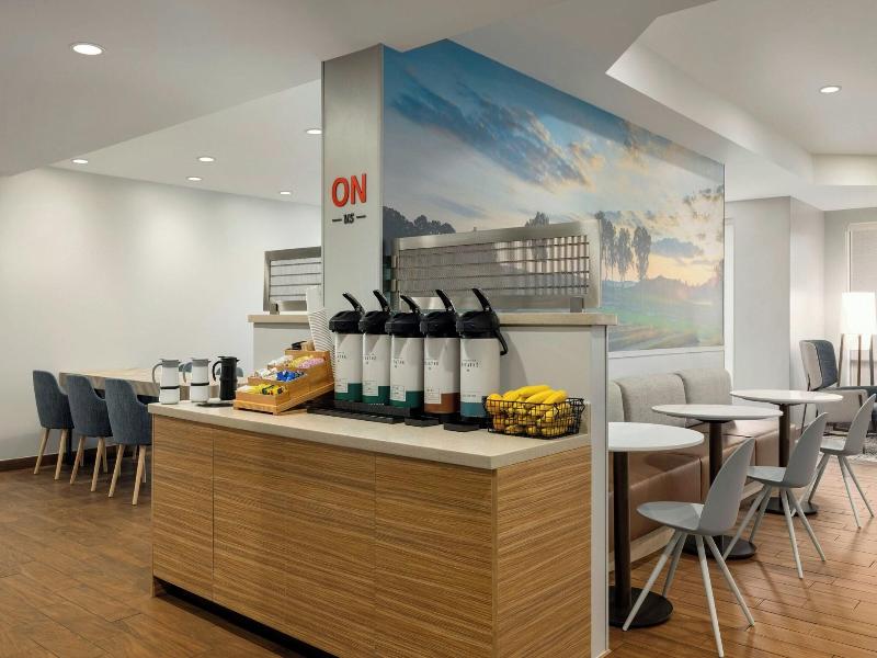 TownePlace Suites Pittsburgh Harmarville image