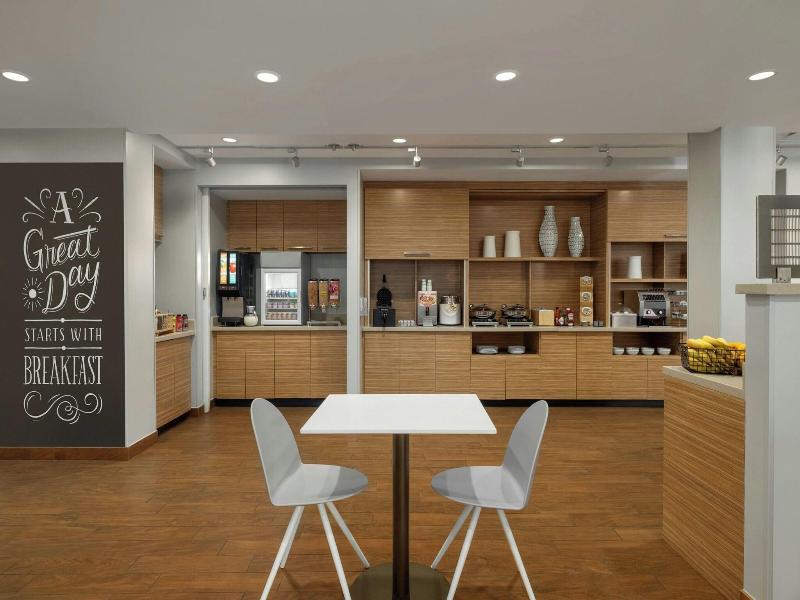 TownePlace Suites Pittsburgh Harmarville image