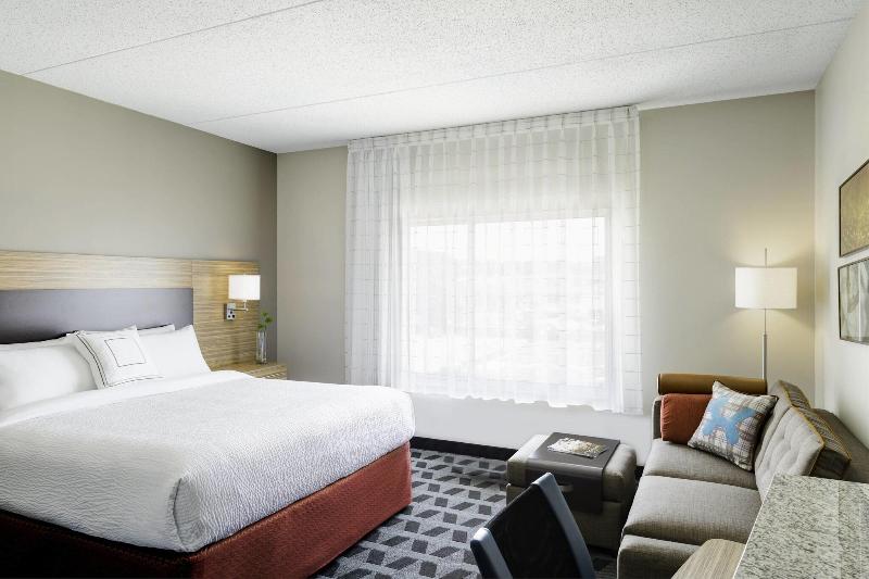 TownePlace Suites Pittsburgh Harmarville image