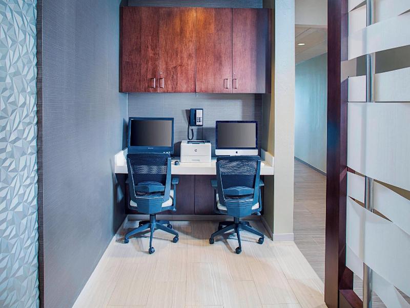 SpringHill Suites Carle Place Garden City image