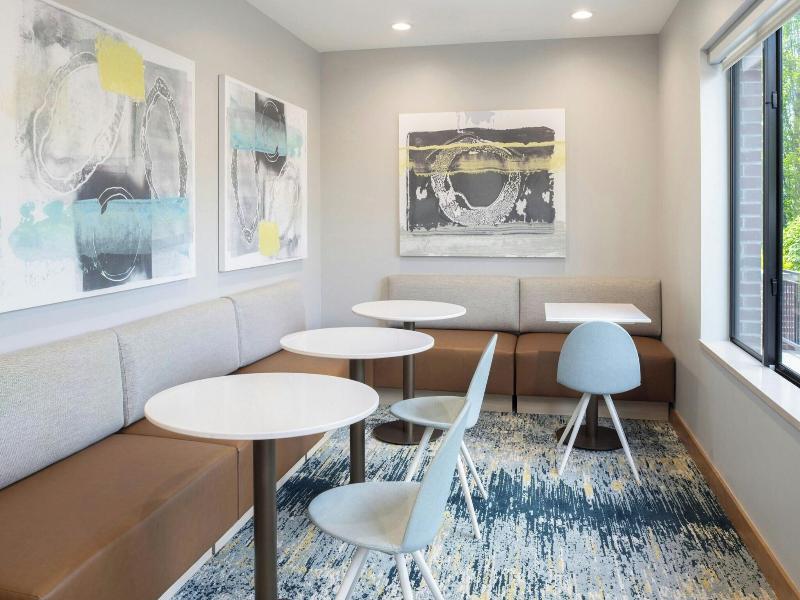 TownePlace Suites Latham Albany Airport image