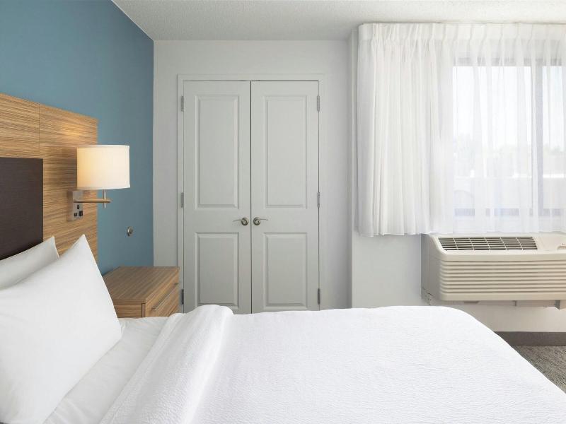 TownePlace Suites Latham Albany Airport image