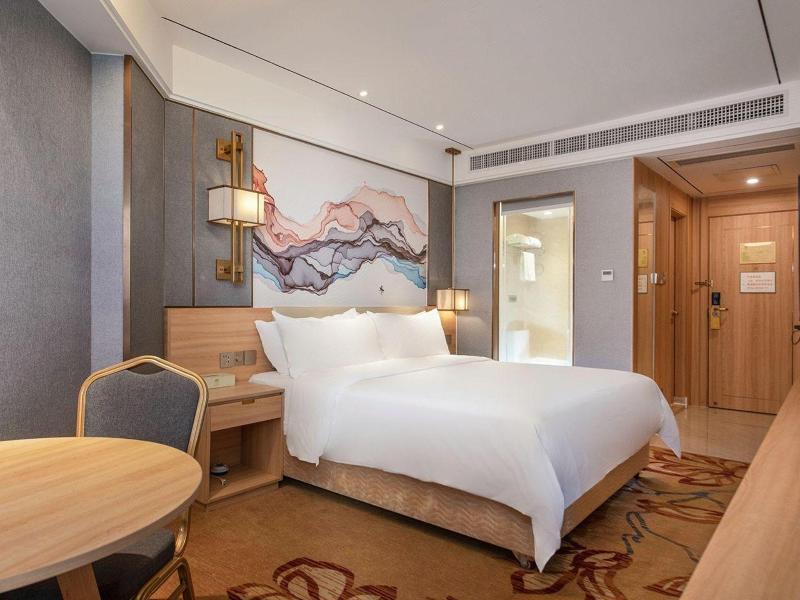 ViennaHotel Shenzhen Exibition Center image